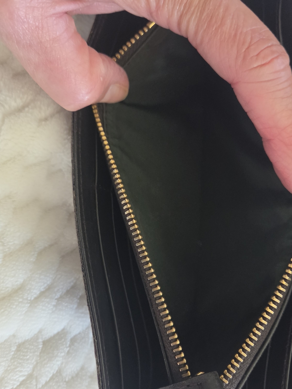 Miu Miu Croc-Embossed Leather Key & Card Holder in Dark Brown with Gold Logo - Picture 10 of 16